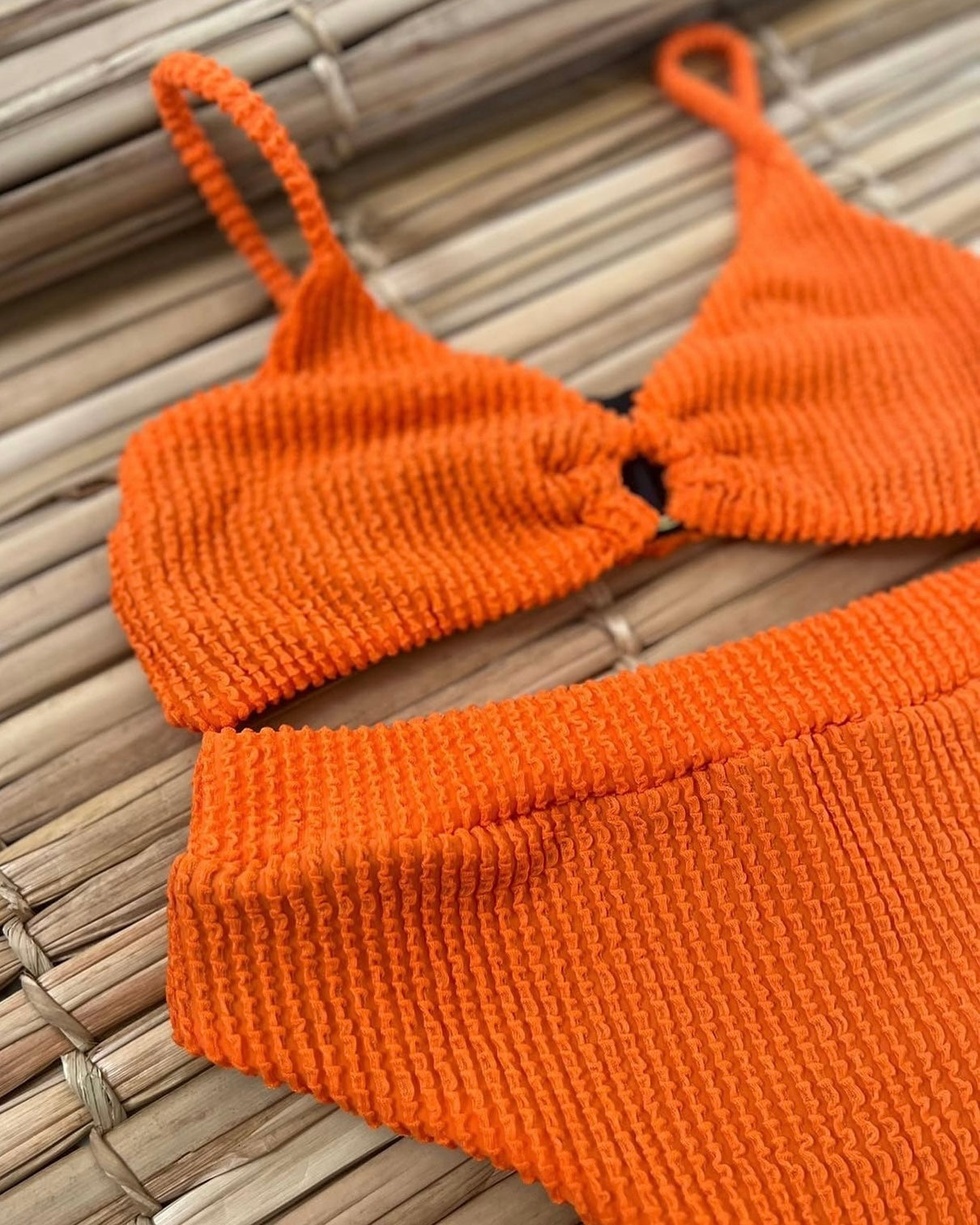 Hot pant texturizada laranja